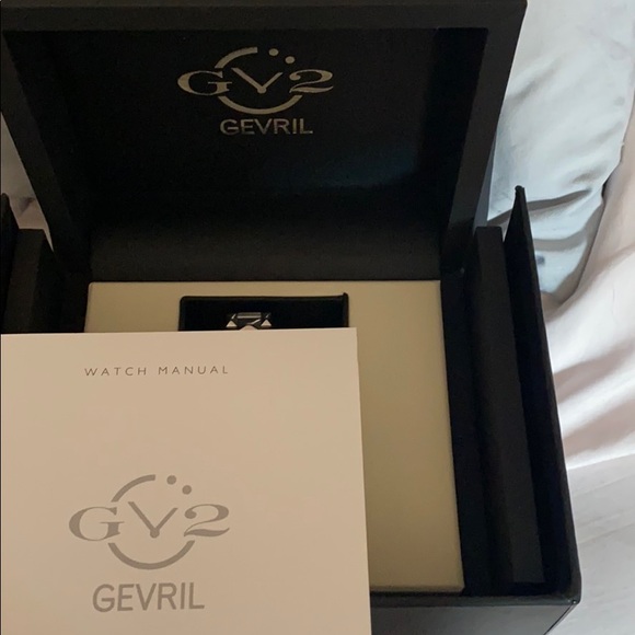 GV2 Gevril watch - Picture 2 of 4